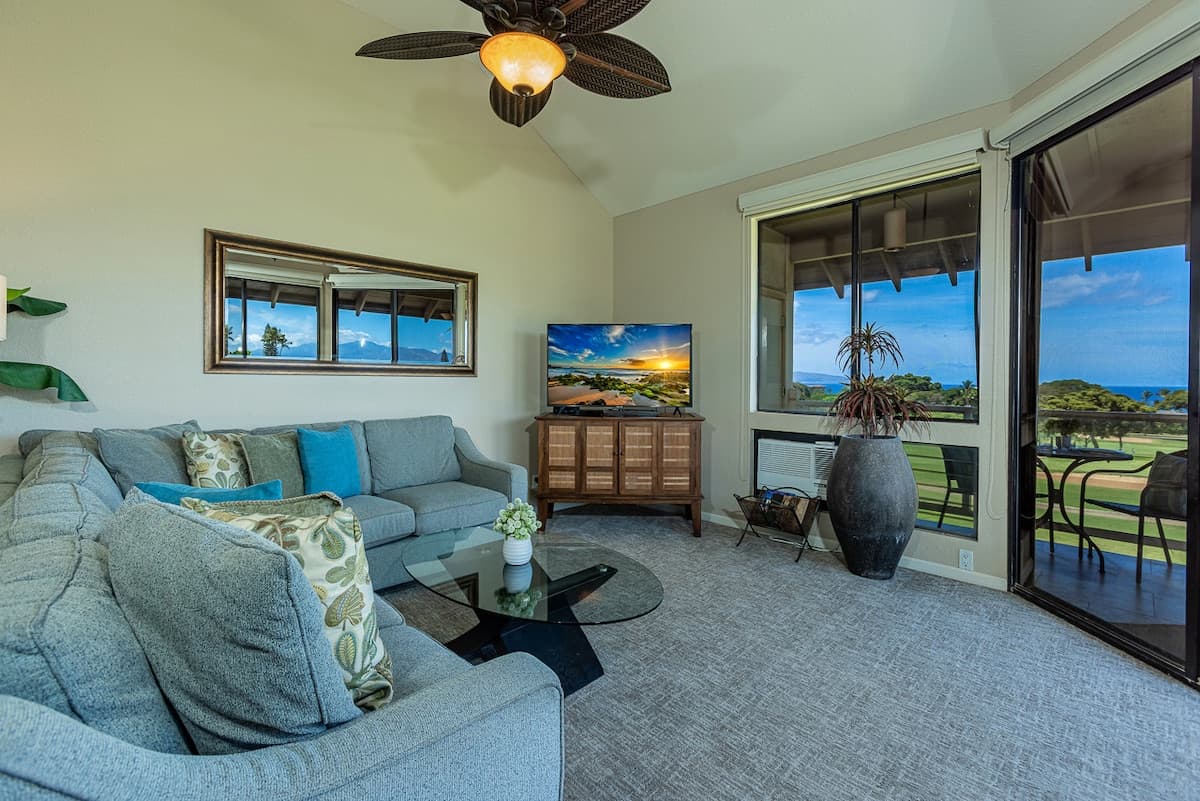 Condo in Wailea · ★5.0 · 3 bedrooms · 5 beds · 2 private baths - Photo 2