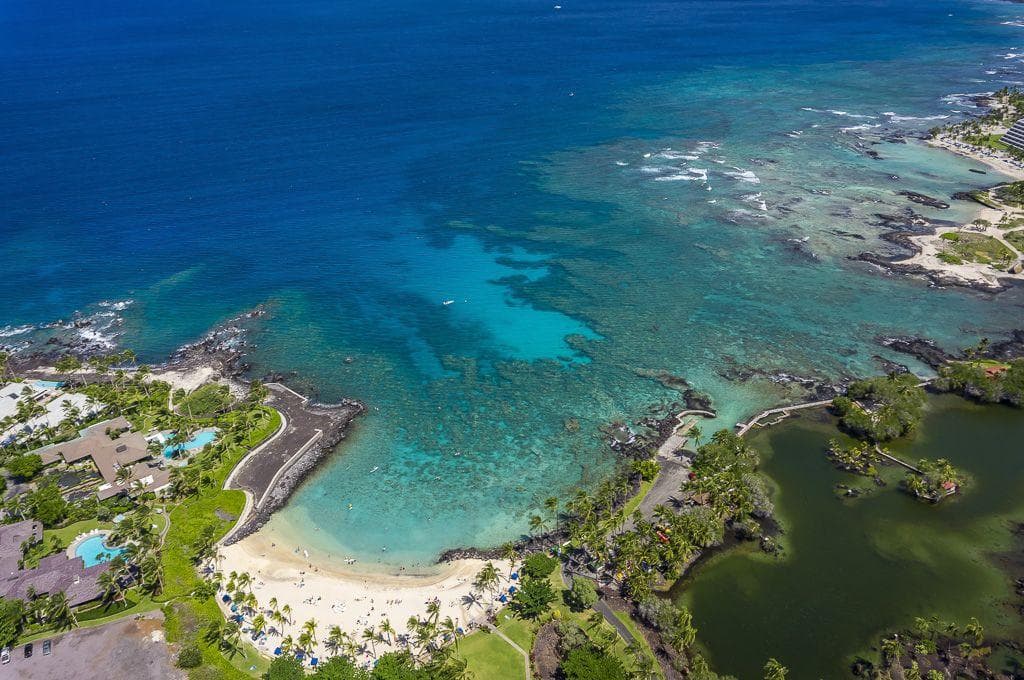 Home in Waimea · ★5.0 · 3 bedrooms · 4 beds · 3.5 baths - Photo 4