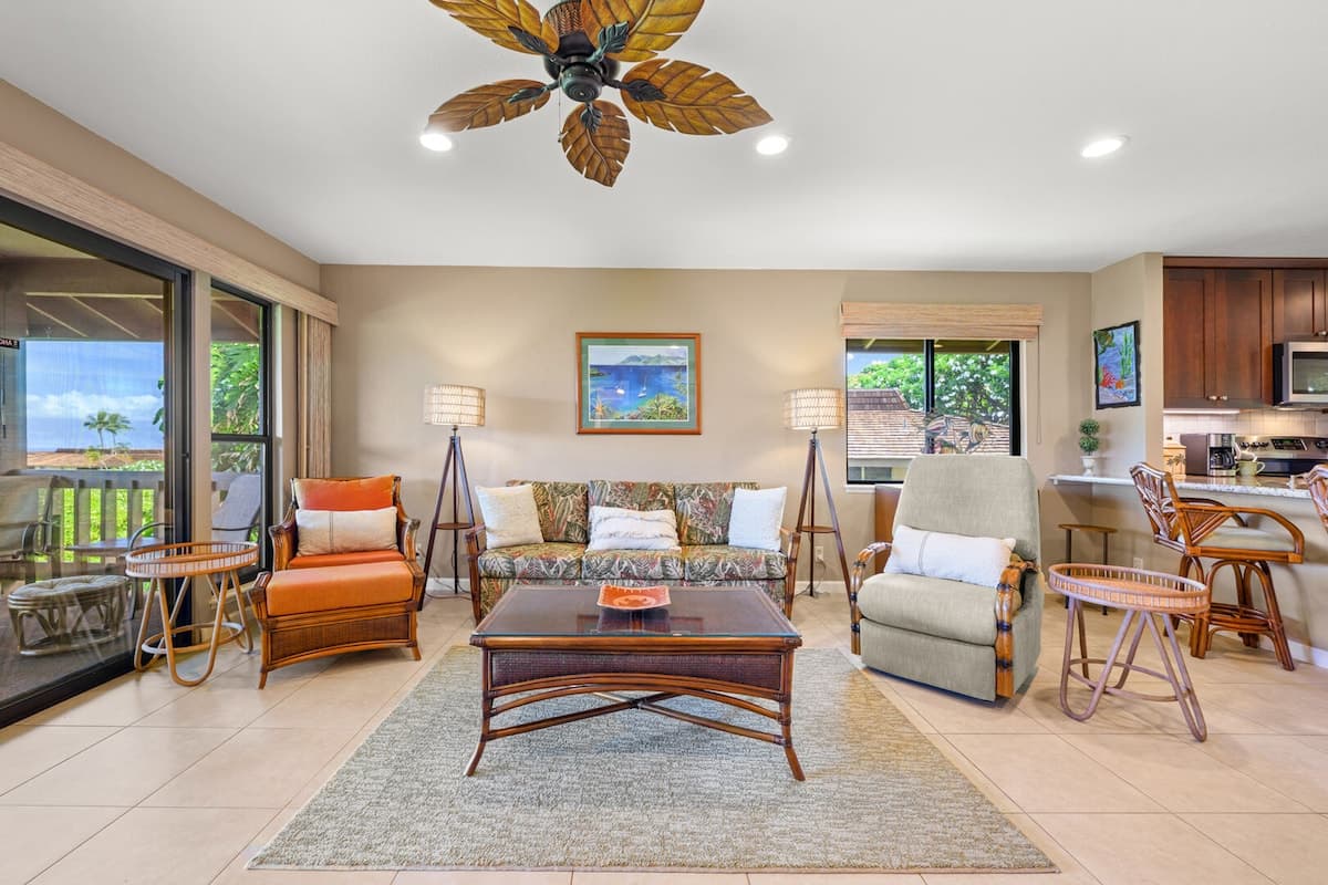 Condo in Lahaina · ★5.0 · 2 bedrooms · 3 beds · 2 private baths - Photo 4