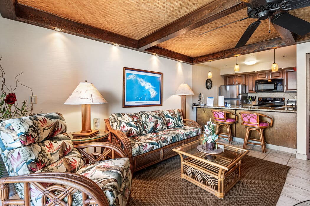 Condo in Kailua-Kona · ★4.64 · 1 bedroom · 2 beds · 1 bath - Photo 2