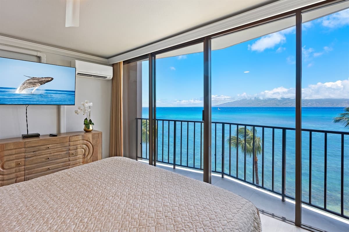 Condo in Lahaina · ★5.0 · 2 bedrooms · 3 beds · 2 baths - Photo 4