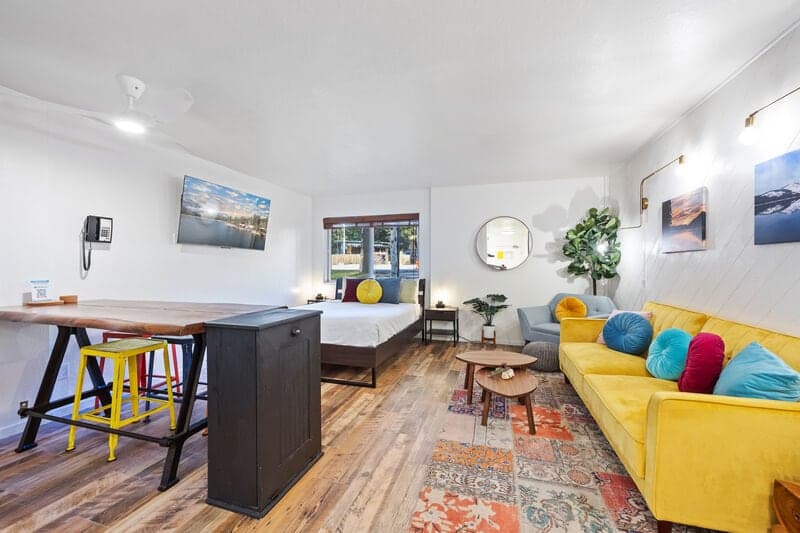 Queen Deluxe Studio at Donner Lake Village - Photo 4