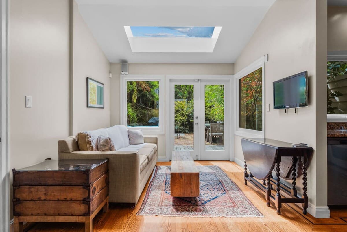 Presidio Heights Victorian with Private Yard - Photo 4