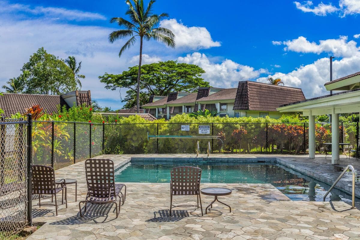 Condo in Princeville · ★4.36 · 2 bedrooms · 2 beds · 2 private baths - Photo 5