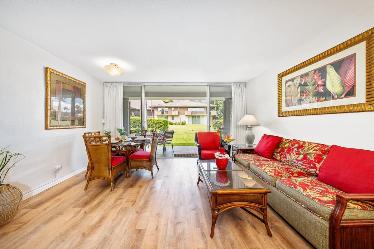 Condo in Lahaina · ★4.52 · 1 bedroom · 2 beds · 1 bath - Photo 3