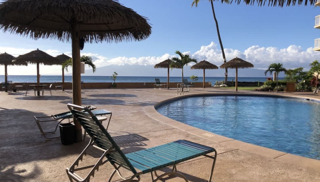 Condo in Lahaina · ★4.8 · Studio · 1 bed · 1 private bath - Photo 2
