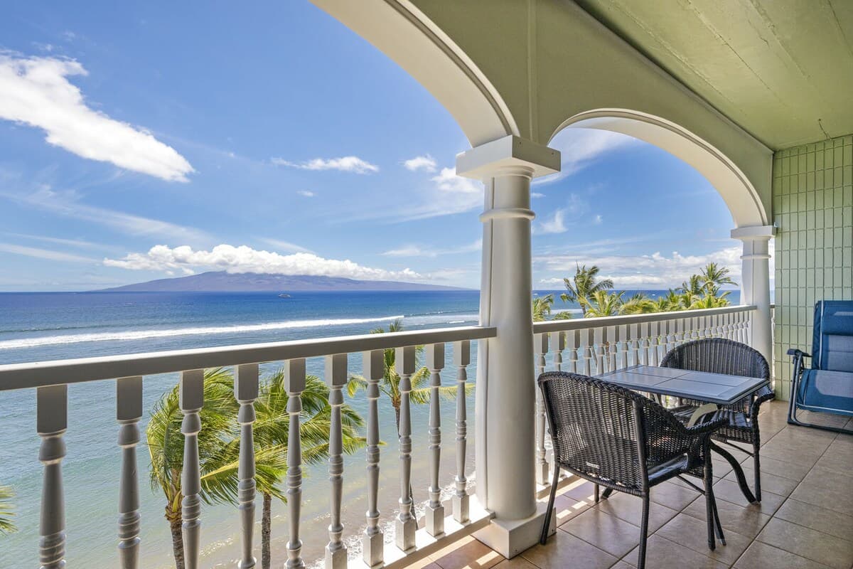 Stunning 1-BD Oceanfront Condo in Lahaina - Photo 2