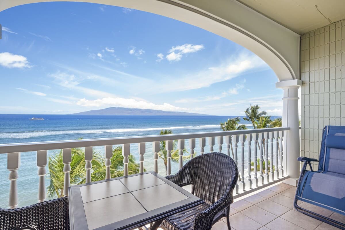 Stunning 1-BD Oceanfront Condo in Lahaina - Photo 4
