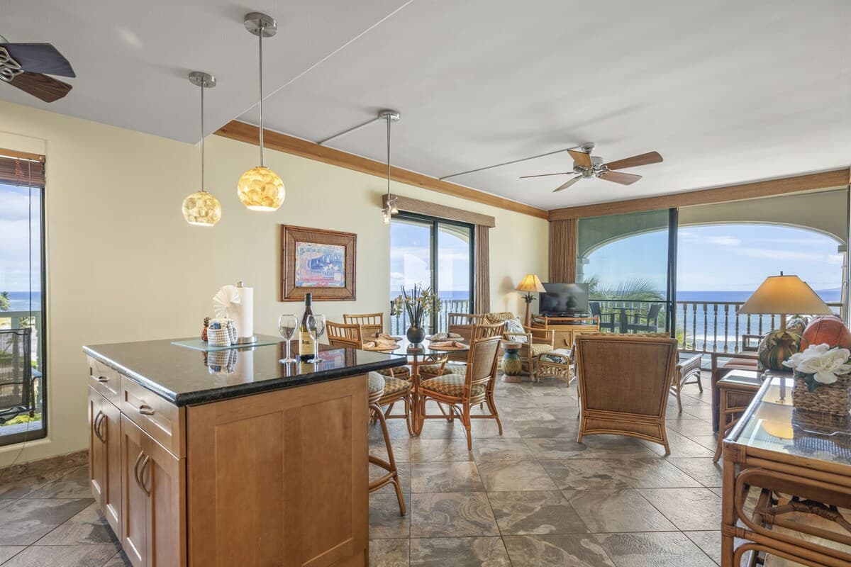 Stunning 1-BD Oceanfront Condo in Lahaina - Photo 5