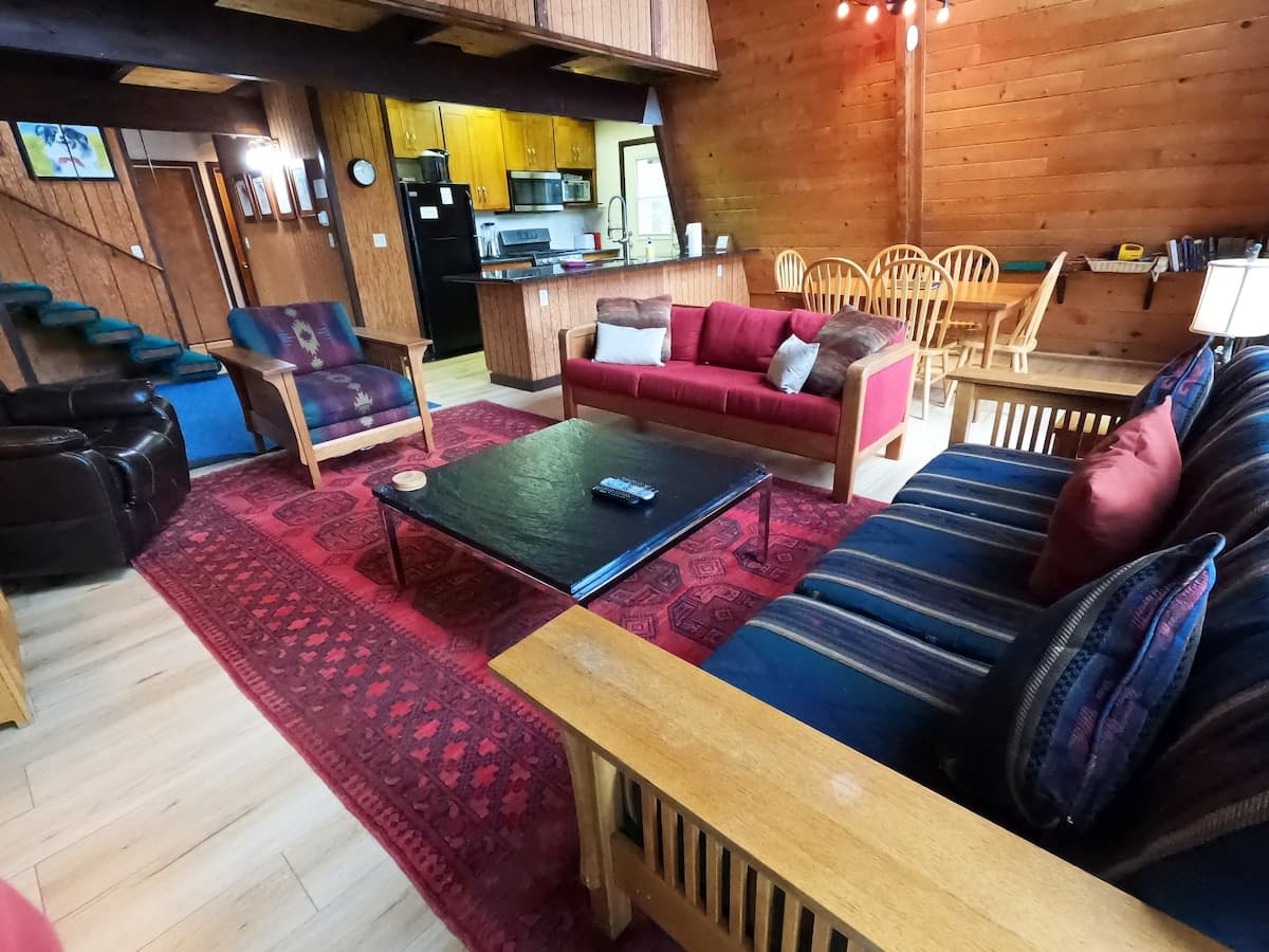 Home in Incline Village · 4 bedrooms · 9 beds · 3.5 private baths - Photo 2