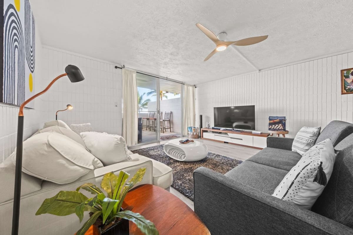 Condo in Hauula · ★4.5 · 1 bedroom · 3 beds · 1 private bath - Photo 1