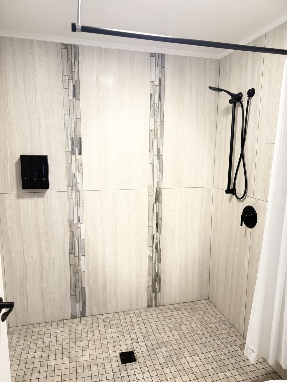 Waena Inn 4– Newly Renovated Maui Private Suite - Image 8