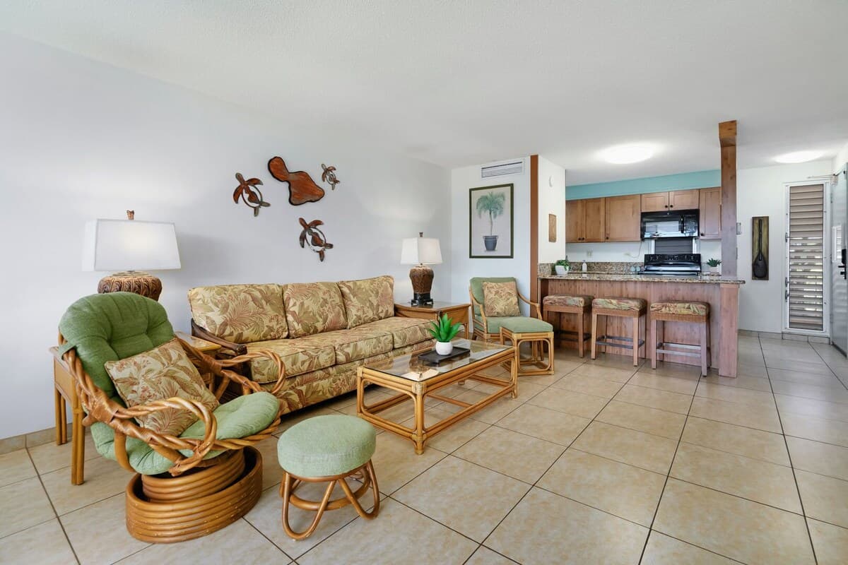 Beach Front 2 bedroom with Garden Views - Photo 3