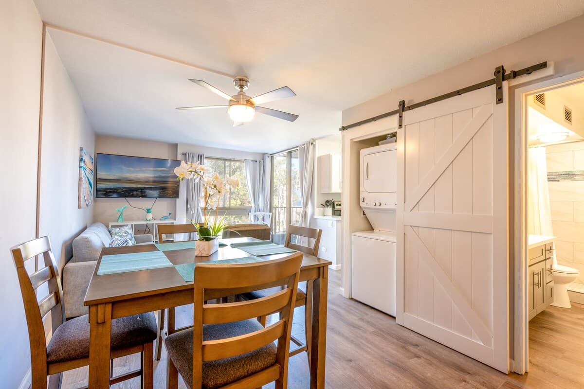 Condo in Lahaina · ★4.9 · 1 bedroom · 1 bed · 1 bath - Photo 5