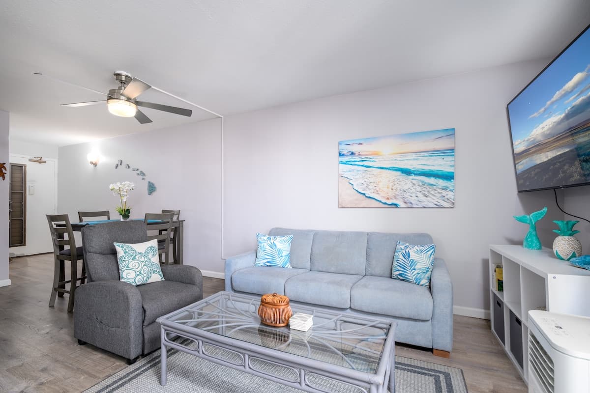 Condo in Lahaina · ★4.9 · 1 bedroom · 1 bed · 1 bath - Photo 2