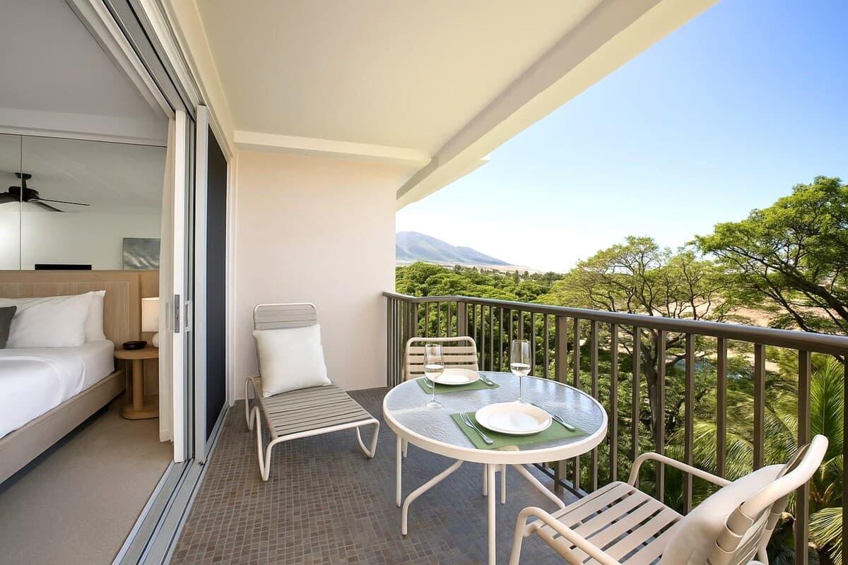Condo in Lahaina · ★5.0 · 1 bedroom · 2 beds · 1 bath - Photo 2