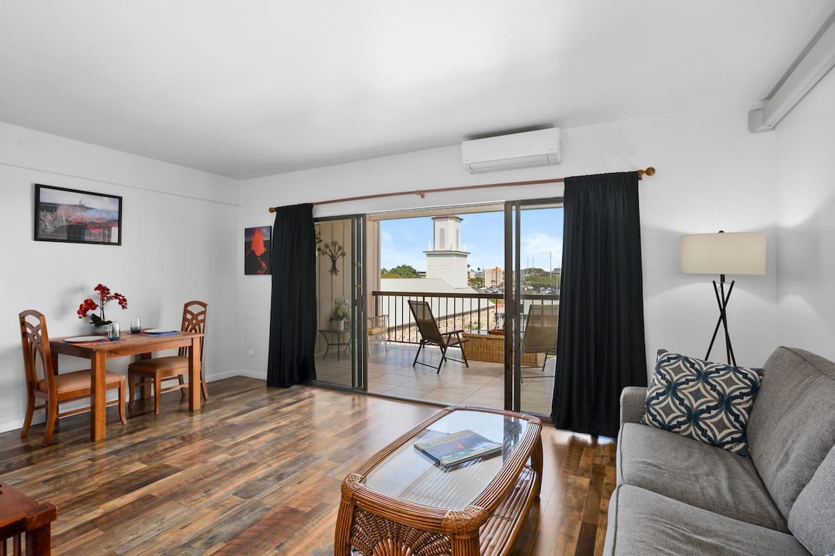 Condo in Kailua-Kona · ★4.73 · 1 bedroom · 2 beds · 1 private bath - Photo 3