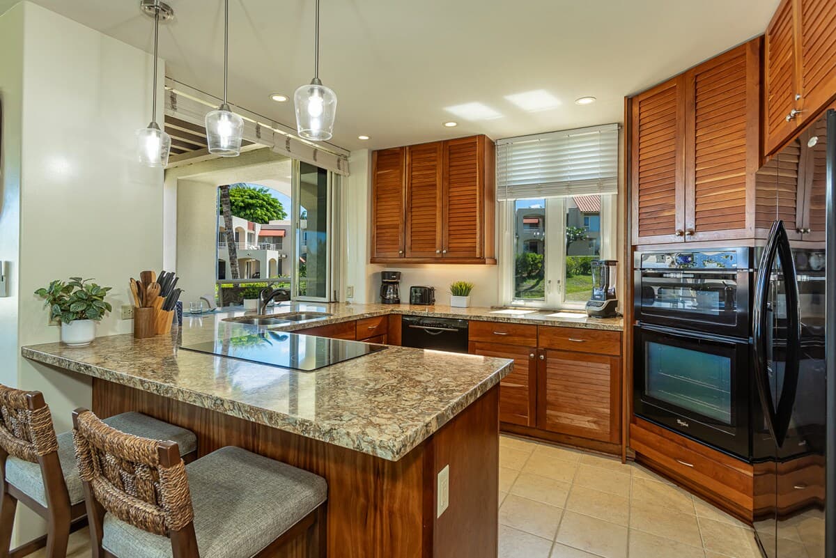 Condo in Kihei · ★5.0 · 2 bedrooms · 4 beds · 2 private baths - Photo 3