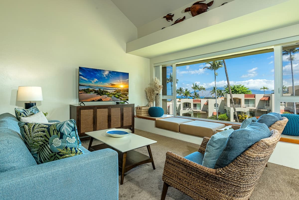 Condo in Kihei · ★5.0 · 2 bedrooms · 4 beds · 2 private baths - Photo 2
