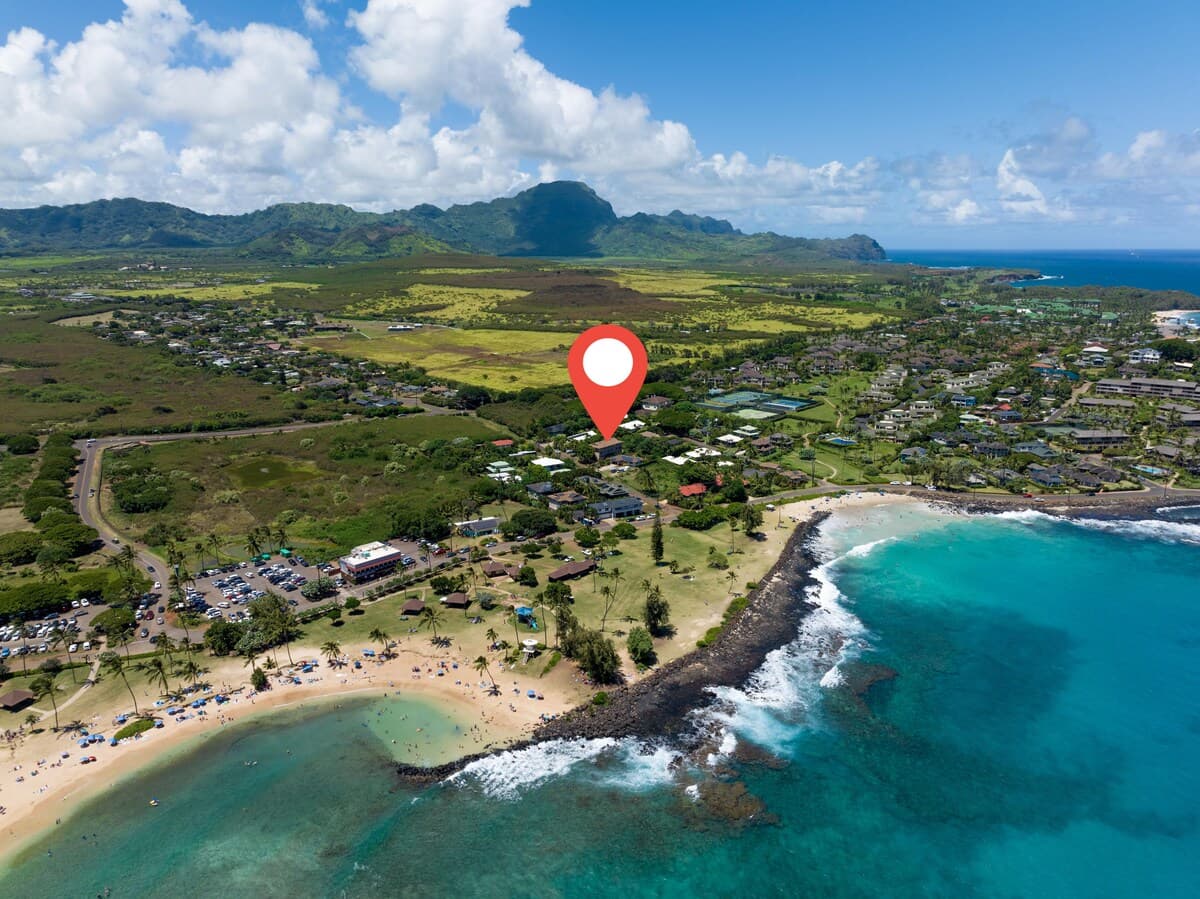 Condo in Koloa · ★4.5 · 2 bedrooms · 2 beds · 1 shared bath - Photo 2