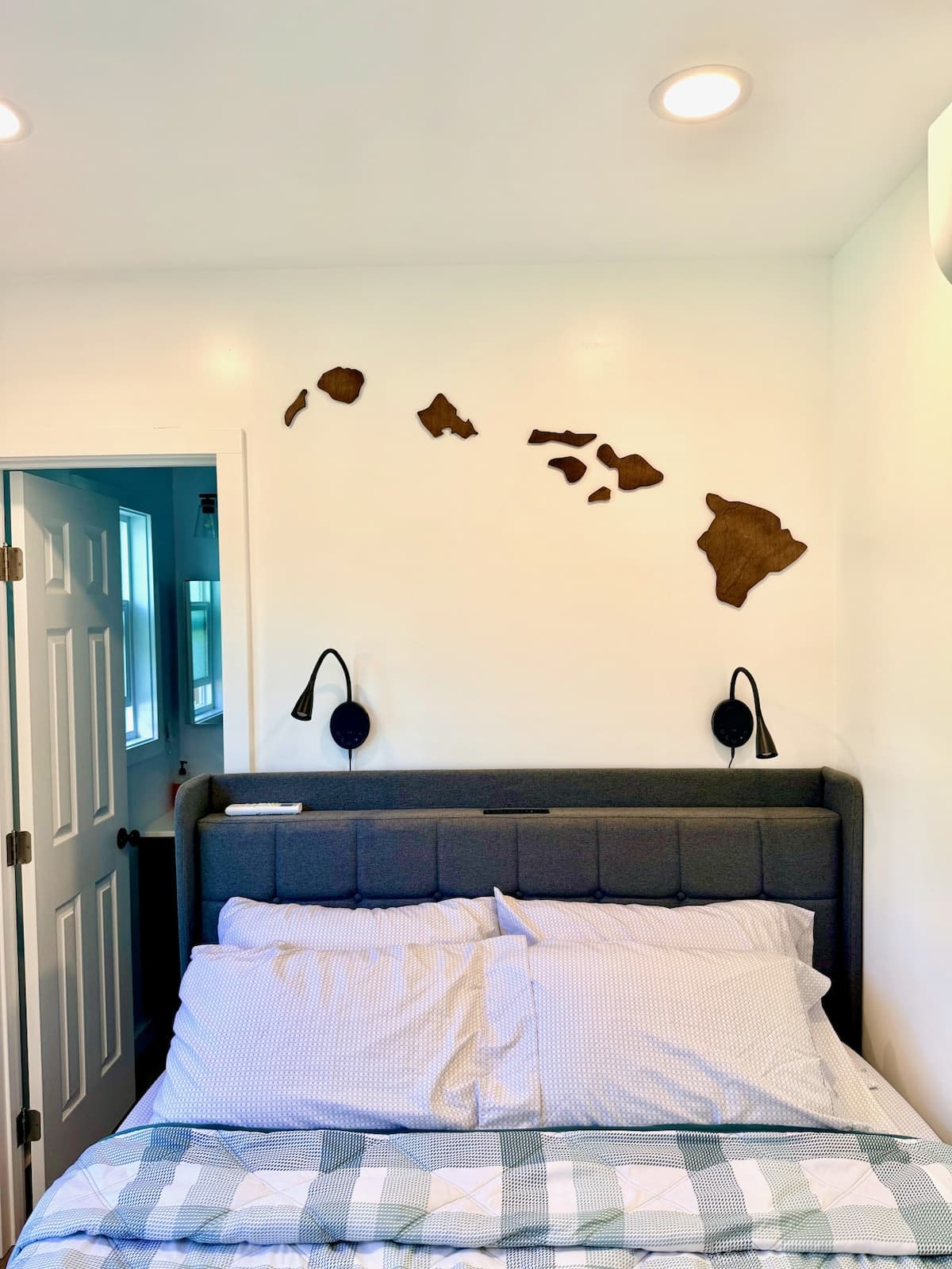 Home in Waialua · ★5.0 · 1 bedroom · 1 bed · 1 private bath - Photo 3