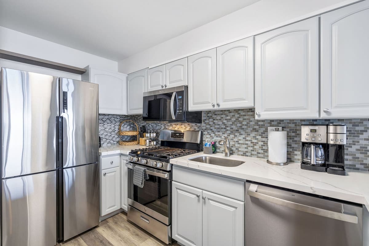 Condo in Kihei · ★4.75 · 2 bedrooms · 4 beds · 2 private baths - Photo 3