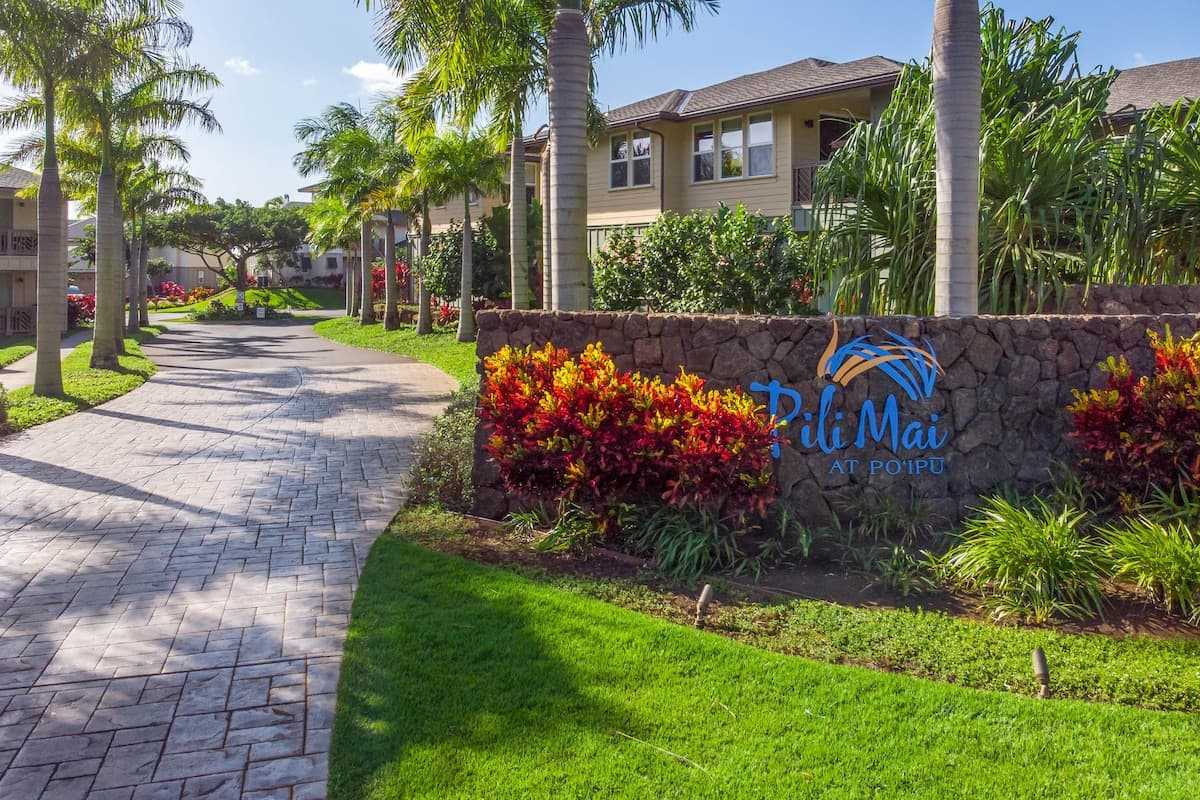 Condo in Koloa · ★4.86 · 3 bedrooms · 5 beds · 2.5 private baths - Photo 4