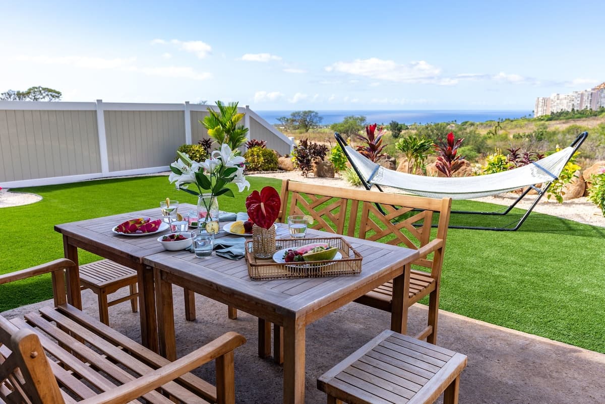 Home in Waianae · ★4.5 · 6 bedrooms · 10 beds · 4.5 private baths - Photo 1