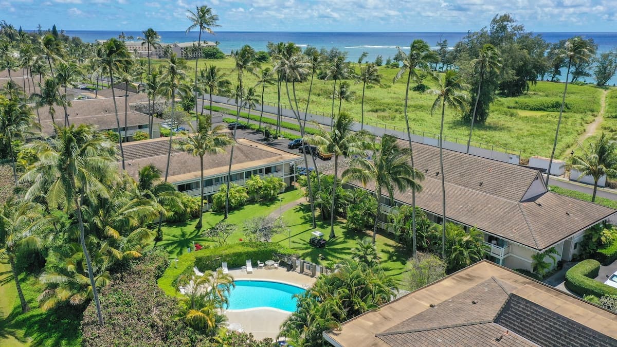 Condo in Kapaa · ★5.0 · 1 bedroom · 2 beds · 1 private bath - Photo 5