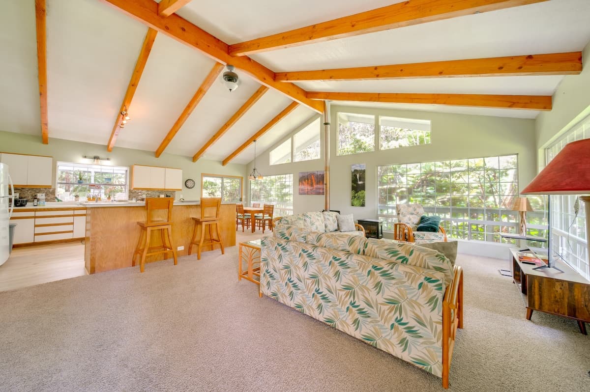 Home in Volcano · ★4.65 · 3 bedrooms · 4 beds · 2 baths - Photo 2