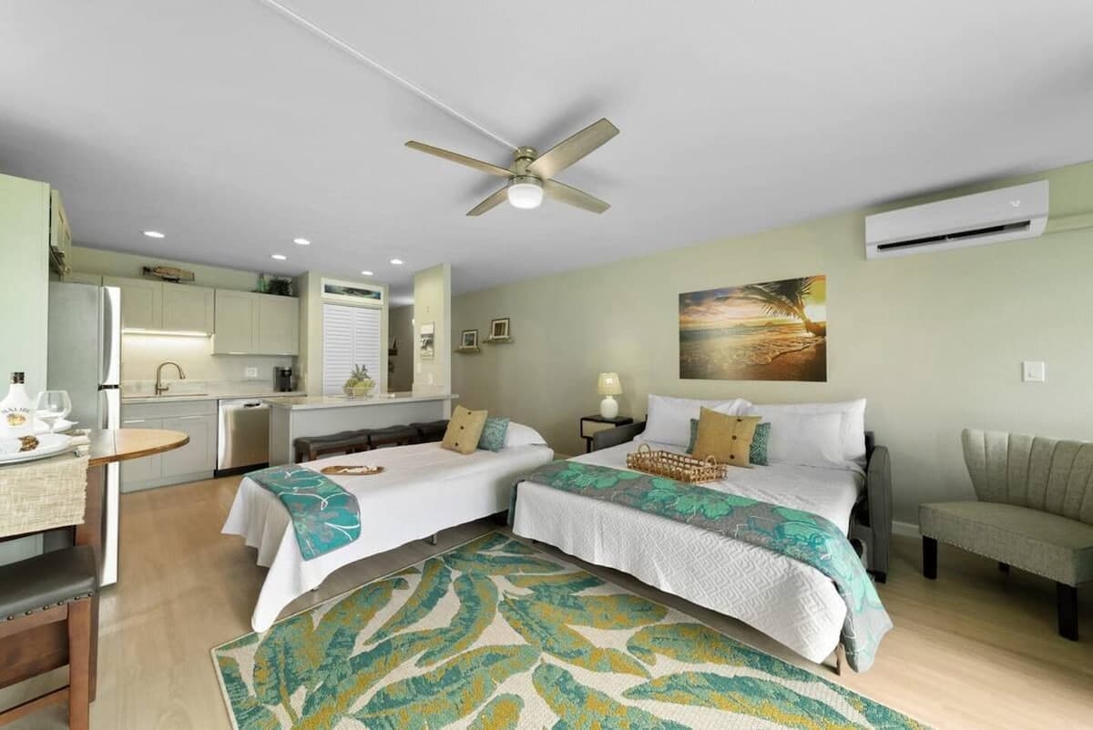 Home in Kahuku · ★4.81 · 1 bedroom · 3 beds · 1 private bath - Photo 5