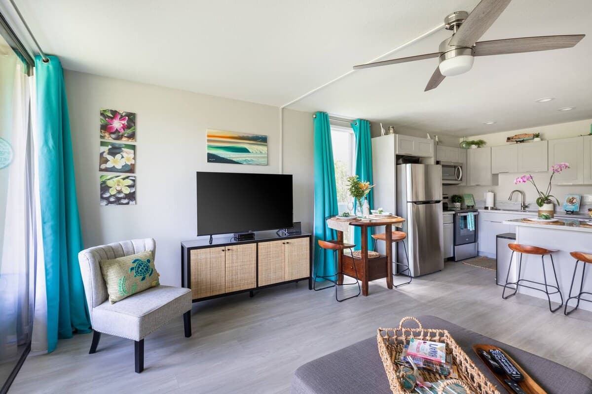 Home in Kahuku · ★4.81 · 1 bedroom · 3 beds · 1 private bath - Photo 2