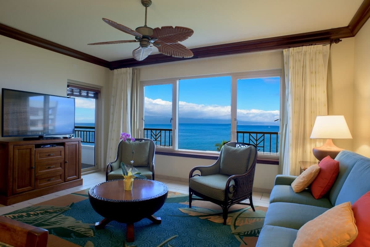 Condo in Lahaina · ★4.92 · 2 bedrooms · 4 beds · 2 baths - Photo 5