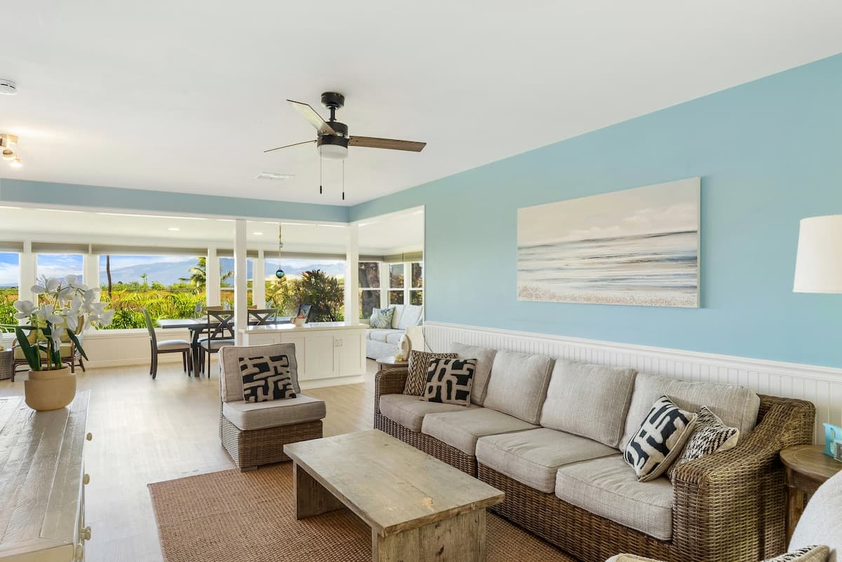 Home in Lahaina · ★4.5 · 2 bedrooms · 3 beds · 2 baths - Photo 3