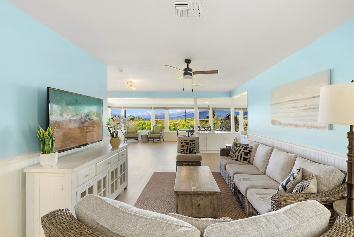 Home in Lahaina · ★4.5 · 2 bedrooms · 3 beds · 2 baths - Photo 1