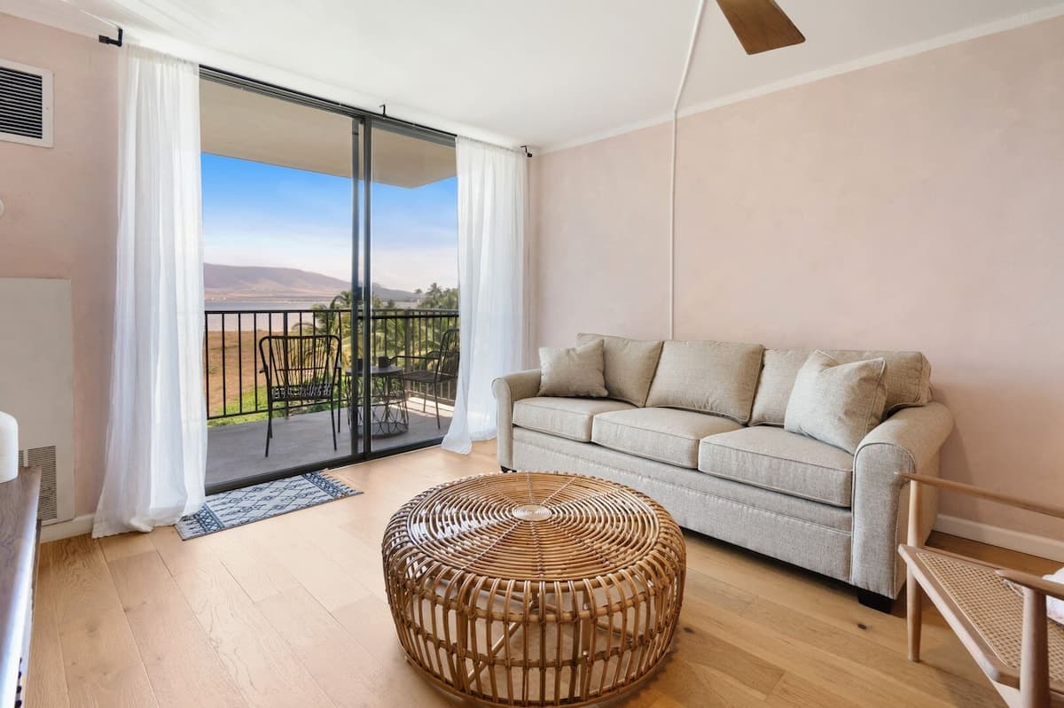 Condo in Kihei · ★4.94 · 1 bedroom · 2 beds · 1 bath - Photo 2