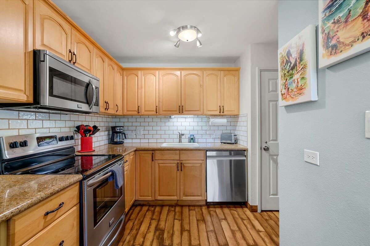 Condo in Kihei · ★5.0 · 1 bedroom · 1 bed · 2 baths - Photo 3