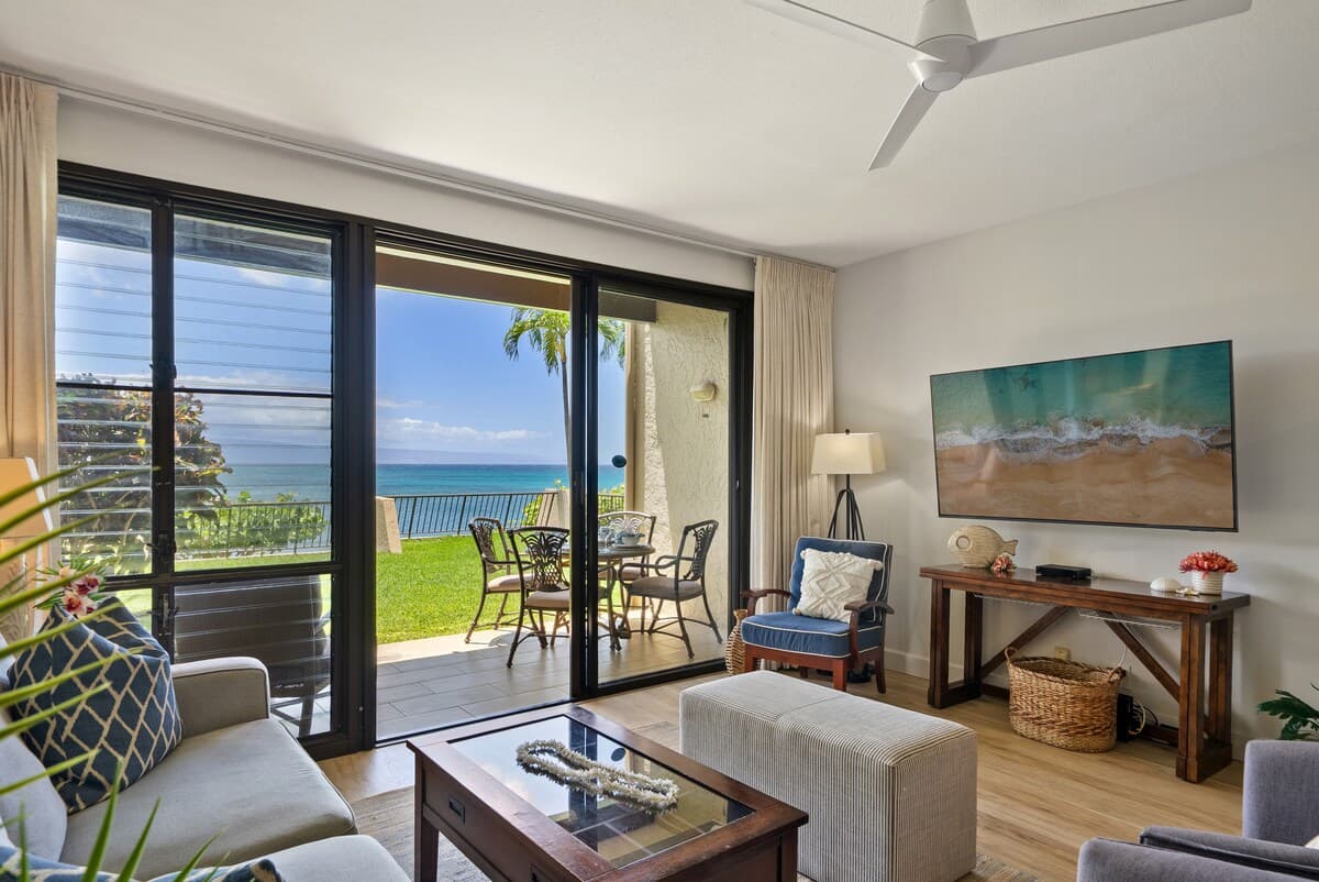 Condo in Lahaina · ★5.0 · 1 bedroom · 2 beds · 1 bath - Photo 2