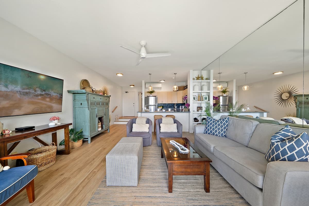 Condo in Lahaina · ★5.0 · 1 bedroom · 2 beds · 1 bath - Photo 5