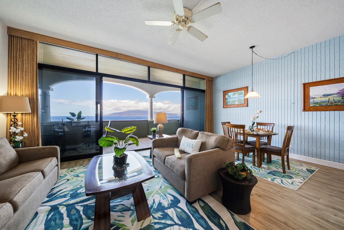 Condo in Lahaina · ★5.0 · 1 bedroom · 2 beds · 2 baths - Photo 1