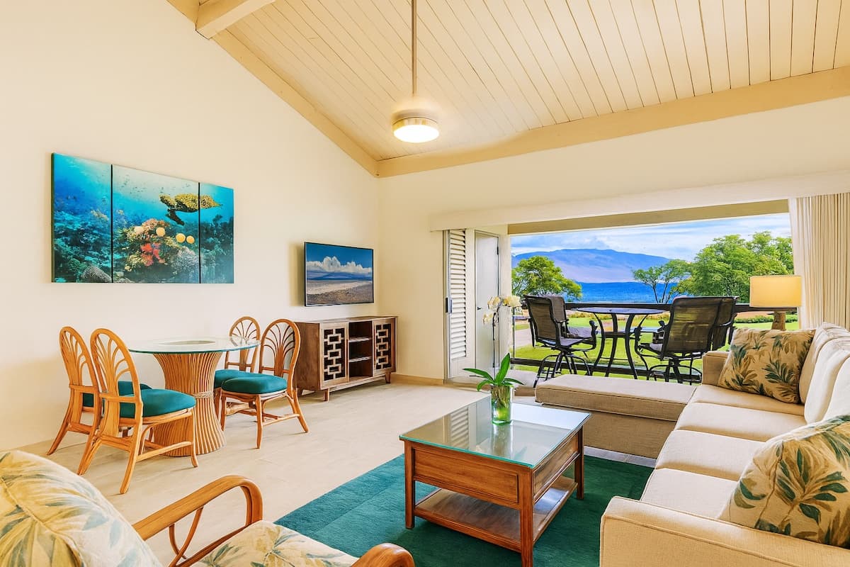 Condo in Kihei · ★4.87 · 3 bedrooms · 3 beds · 2 private baths - Photo 4