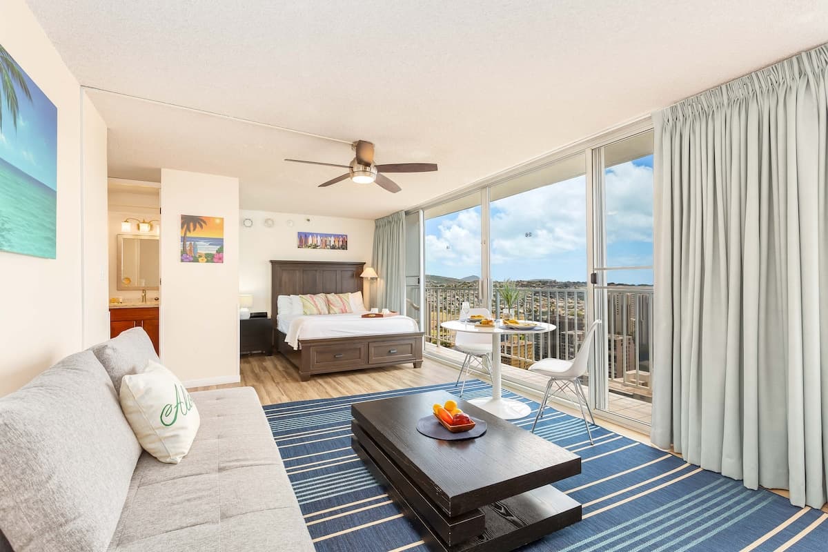 Ocean-Diamond Head Views Condo at Pacific Monarch - Photo 5