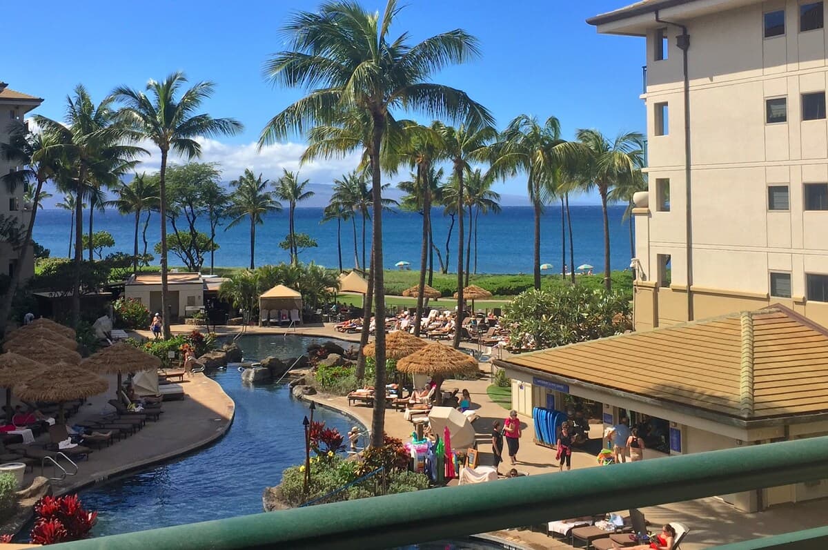 Condo in Lahaina · ★5.0 · 2 bedrooms · 4 beds · 2 baths - Photo 4