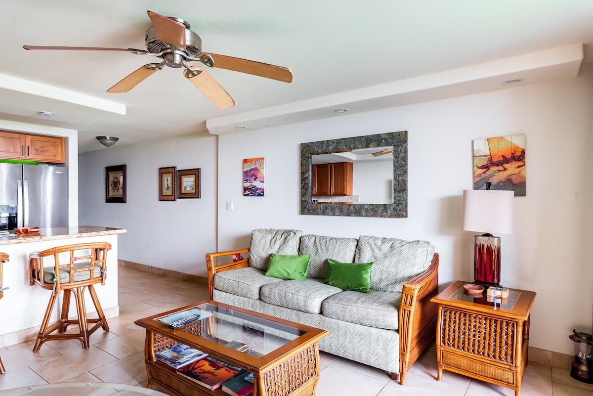 Condo in Lahaina · ★4.81 · 1 bedroom · 1 bed · 1 bath - Photo 3