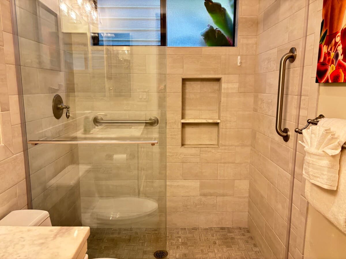 Condo in Wailuku · ★5.0 · 1 bedroom · 2 beds · 1 private bath - Photo 5