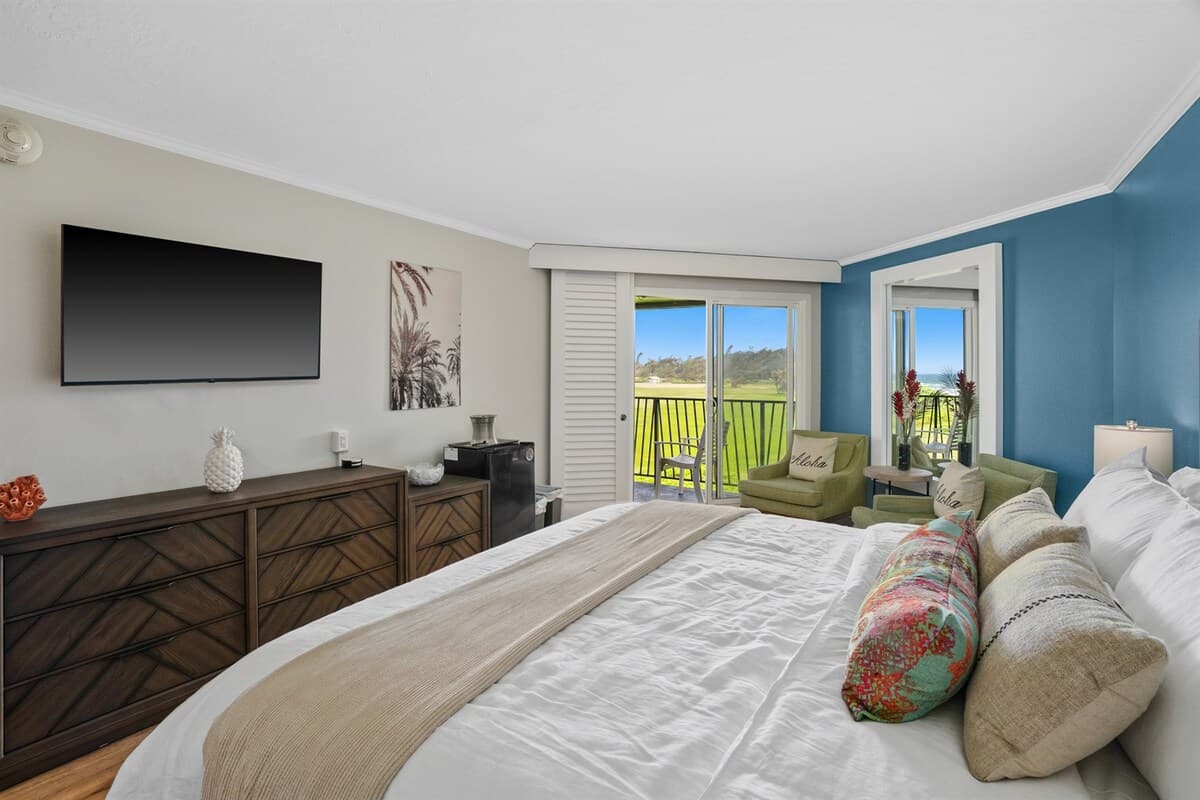 Condo in Lihue · ★4.53 · 1 bedroom · 1 bed · 1 bath - Photo 5