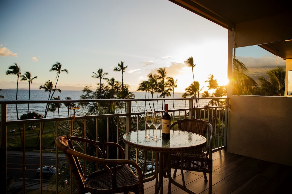 Oceanview Penthouse: Peaceful Upscale Escape, View - Photo 2