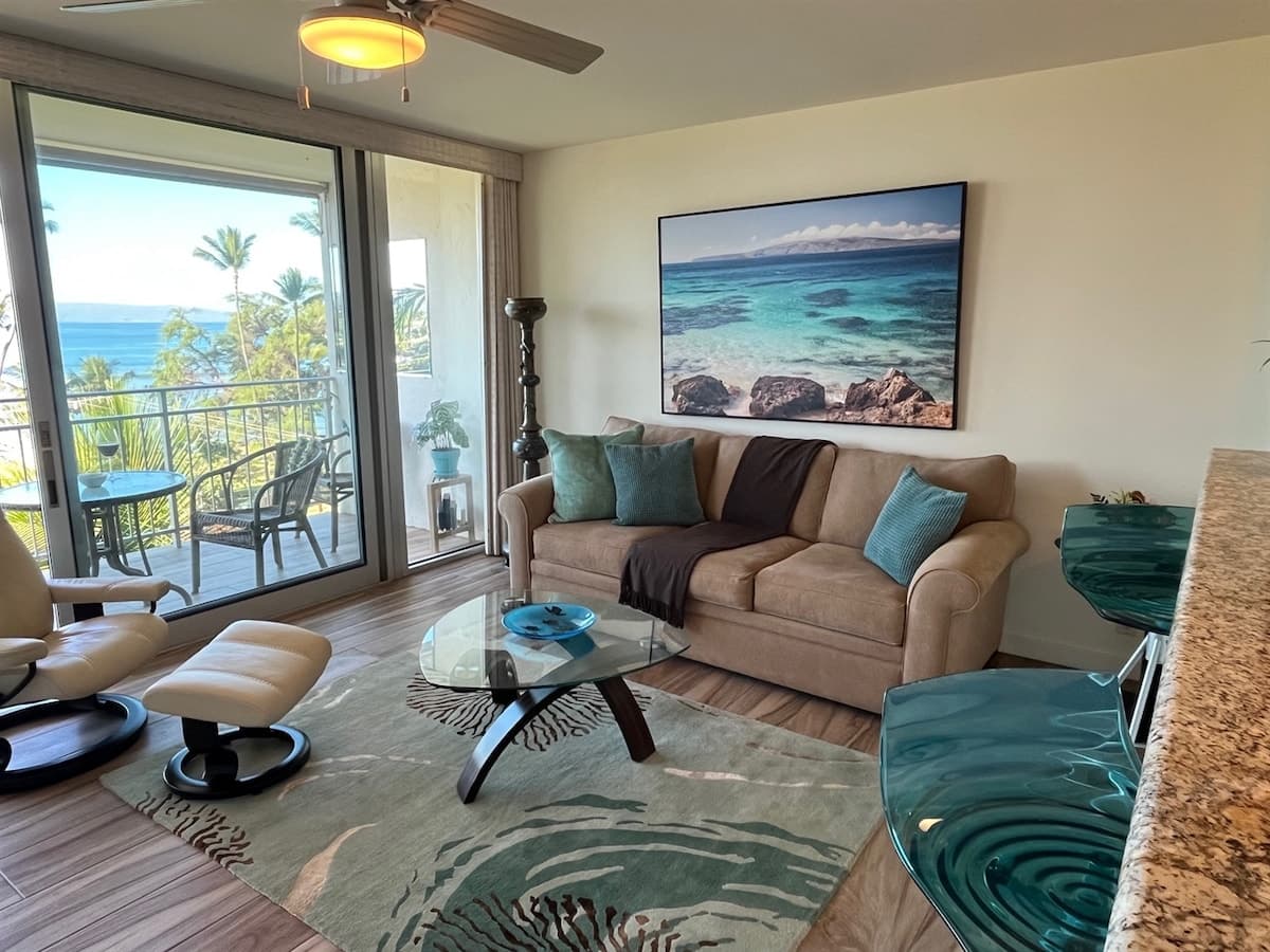 Oceanview Penthouse: Peaceful Upscale Escape, View - Photo 1