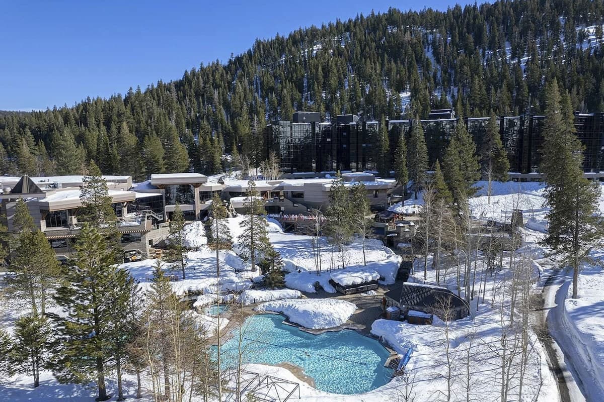 Ski-In/Ski-Out Palisades Condo with Pool & Spa - Photo 3