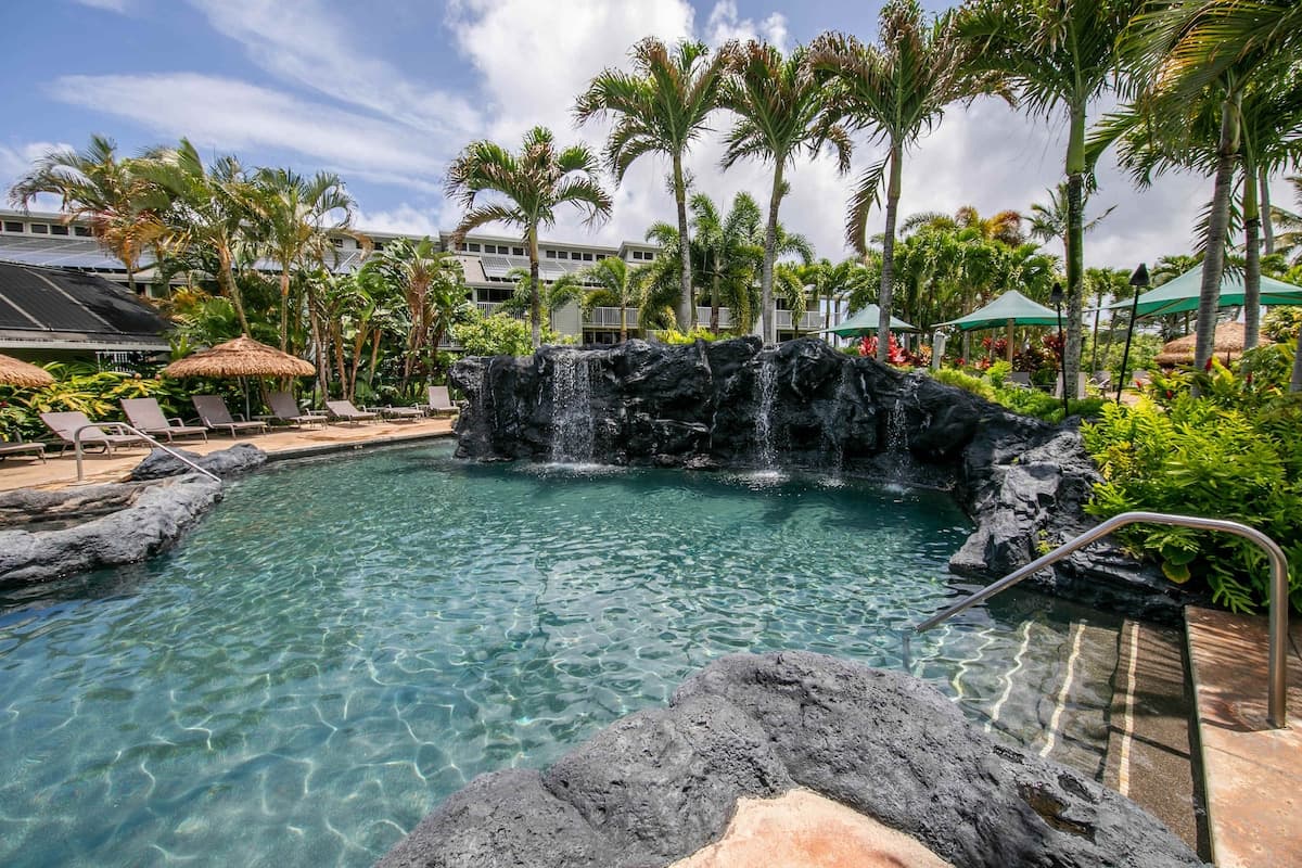 Condo in Princeville · ★4.4 · 1 bedroom · 2 beds · 2 private baths - Photo 1